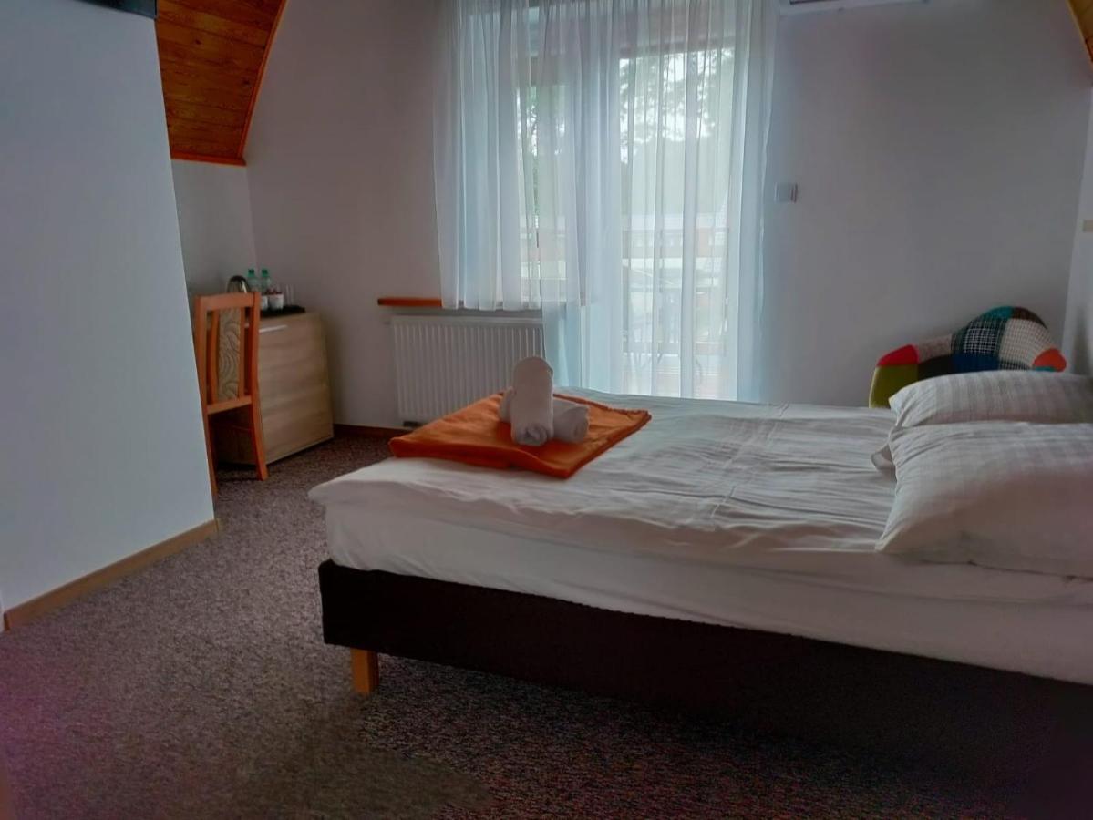 "Hel" Wieniec Zdroj Włocławek Exteriör bild